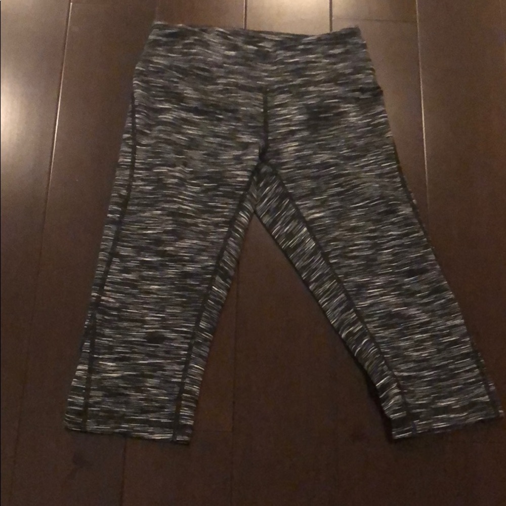 Zella capris (come to knee cap) size xs